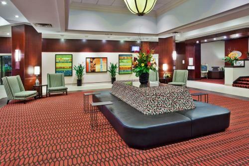 Crowne Plaza Hotel Grand Rapids - Airport