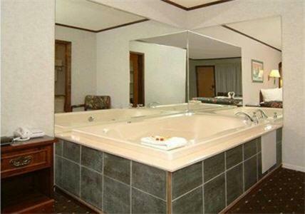 Hotel Econo Lodge Bayview