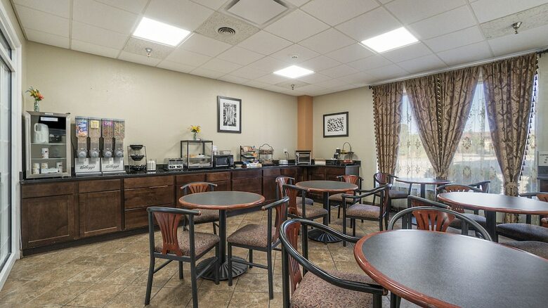 Hotel Days Inn & Suites By Wyndham Mt Pleasant