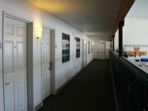 Hotel Voyager Inn
