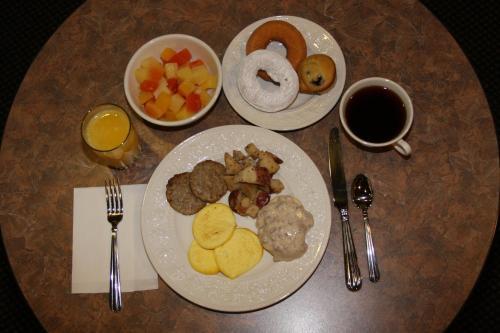 Motel Budget Host Inn & Suites