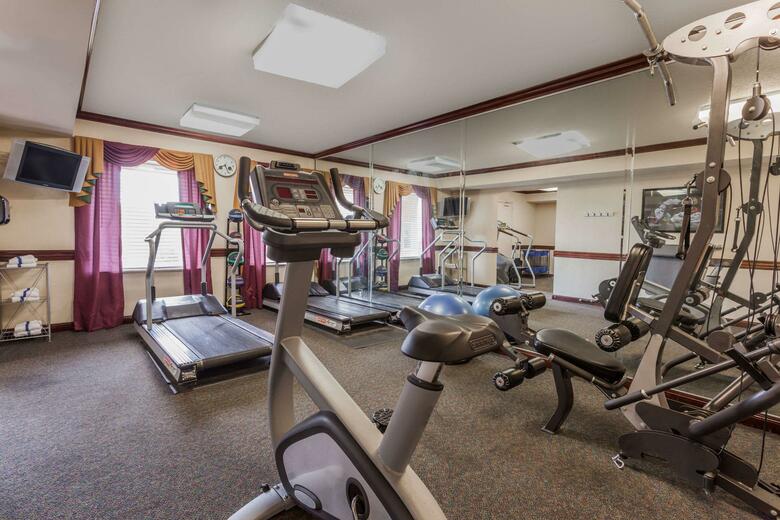 Hotel Days Inn & Suites By Wyndham Warren