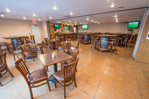 Boarders Inn & Suites By Cobblestone Hotels - Munising