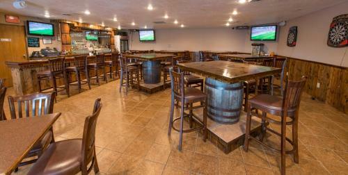 Boarders Inn & Suites By Cobblestone Hotels - Munising