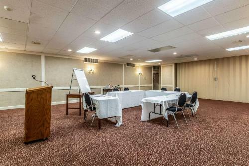 Hotel Quality Inn & Suites