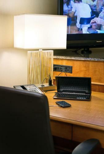 Crowne Plaza Hotel-minneapolis West-plymouth