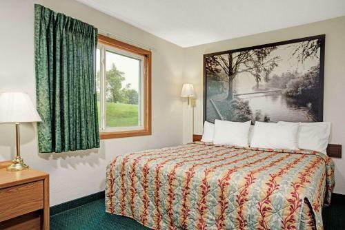 Hotel Super 8 By Wyndham Rogers Minnesota