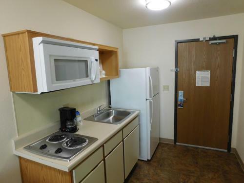 Hotel Days Inn And Suites Rochester