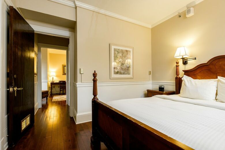 Hotel 340