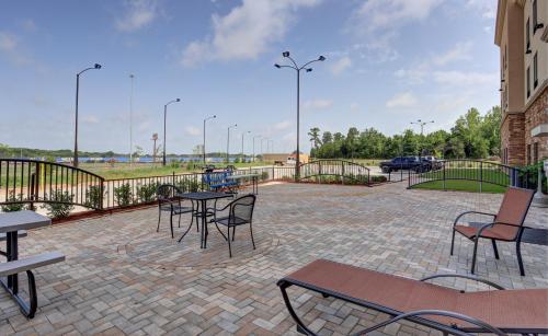 Hotel Comfort Suites Batesville