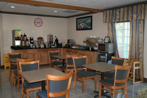 Hotel Howard Johnson By Wyndham Hattiesburg