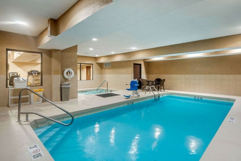 Hotel Quality Inn & Suites - Jefferson City
