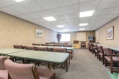 Hotel Econo Lodge Inn & Suites Joplin
