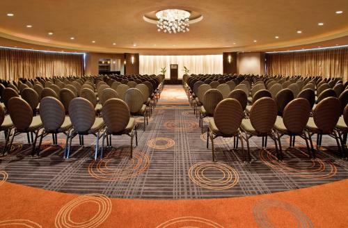 Crowne Plaza Hotel Kansas City Downtown
