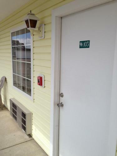 Motel Spinning Wheel Inn