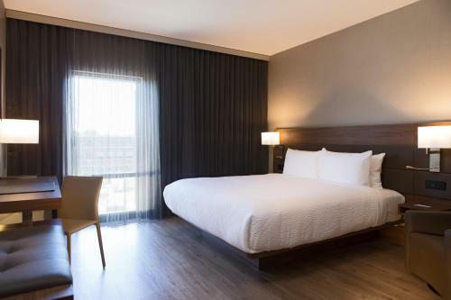 AC Hotel By Marriott Kansas City Westport