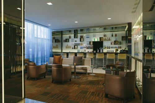 AC Hotel By Marriott Kansas City Westport