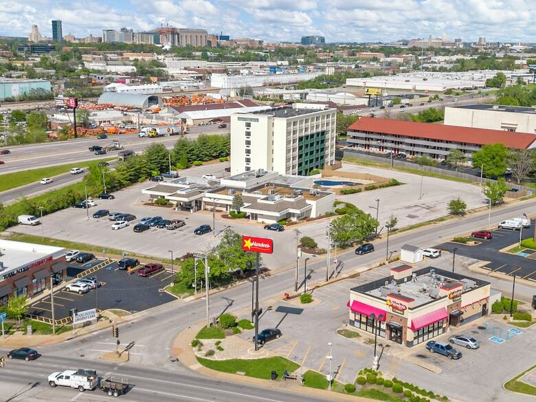 Hotel Holiday Inn St. Louis-forest Park/hampton Avenue