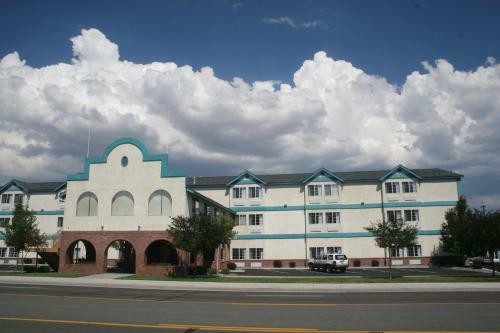 Carson City Plaza Hotel