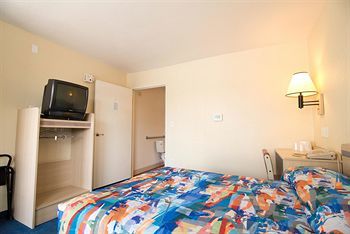 Motel 6 Reno - Virginia Plumb