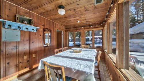Zephyr Cove Cabin