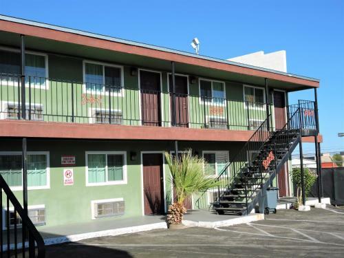 Ponderosa Motel