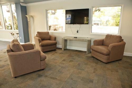 Hotel Watson's Regency Suites