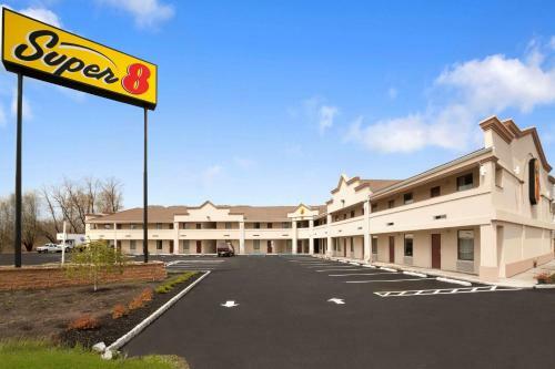 Hotel Super 8 Rahway Newark