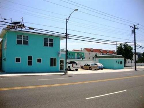 Blue Diamond Motel