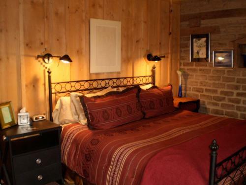 Silver River Adobe Inn Bed And Breakfast