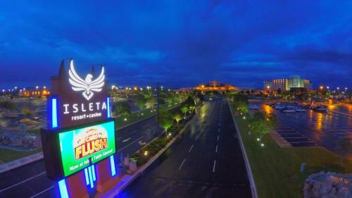 Hotel Isleta Resort & Casino