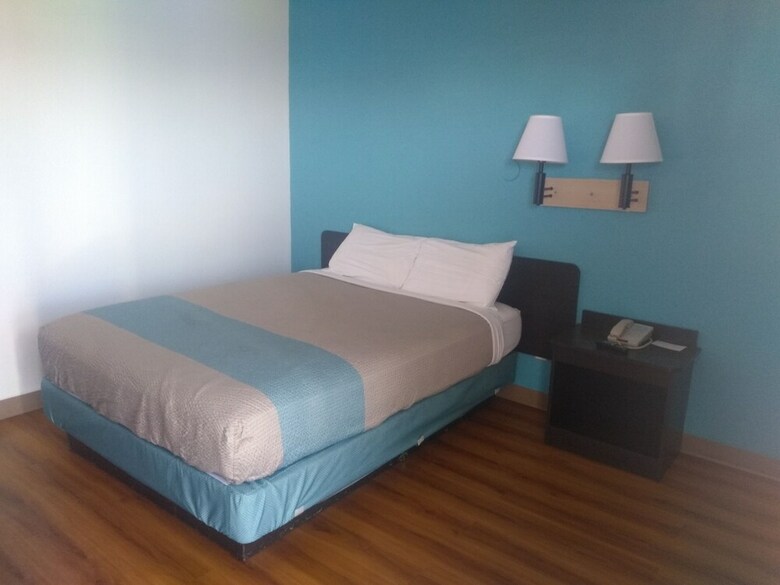 Motel 6 Farmington