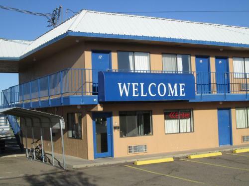 Motel 10