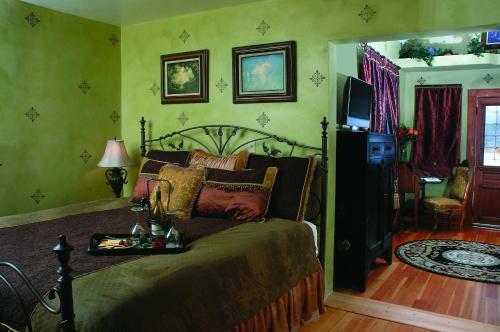 Downtown Historic Bed & Breakfast