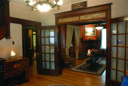 Downtown Historic Bed & Breakfast