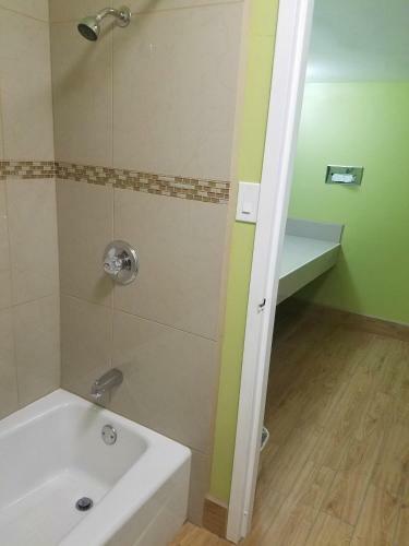 Motel America's Best Value Inn Roswell