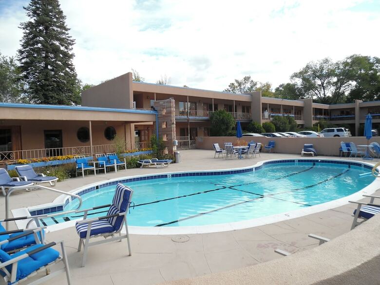 Hotel Garrett's Desert Inn