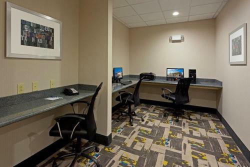 Hotel Holiday Inn Express And Suites Batavia