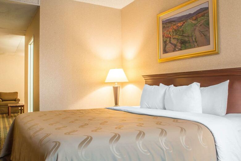 Clarion Hotel Palm Island Indoor Waterpark