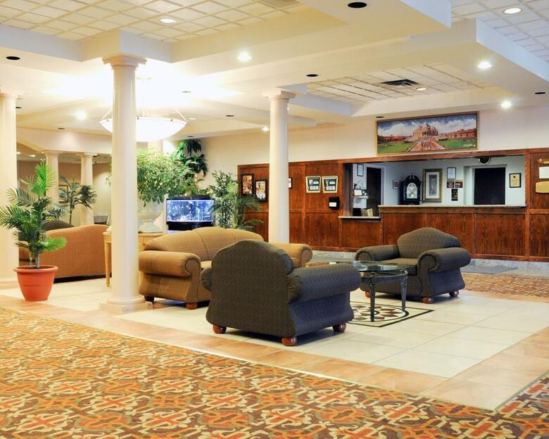 Clarion Hotel Palm Island Indoor Waterpark