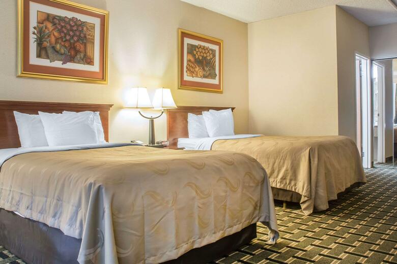 Clarion Hotel Palm Island Indoor Waterpark