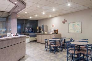Hotel Super 8 Liverpool/ Syracuse Area