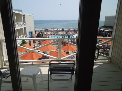Hotel Royal Atlantic Beach Resort