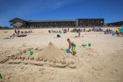 Hotel Royal Atlantic Beach Resort