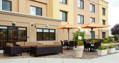Hotel Courtyard Binghamton