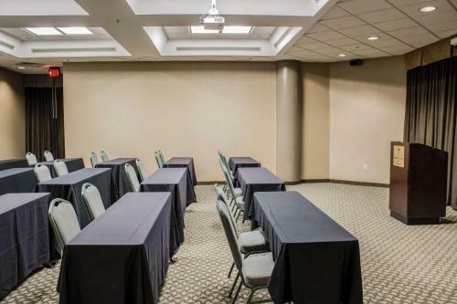 Hotel Comfort Suites Raleigh Durham Airport/rtp
