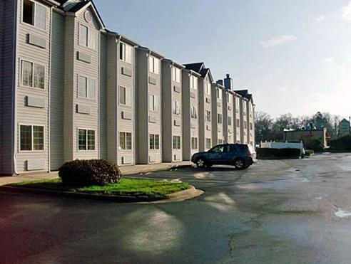 Motel 6 University