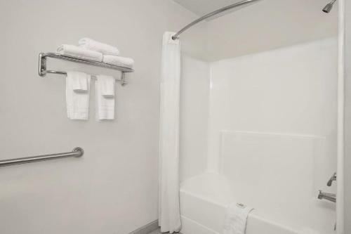 Hotel Days Inn By Wyndham Greensboro Nc