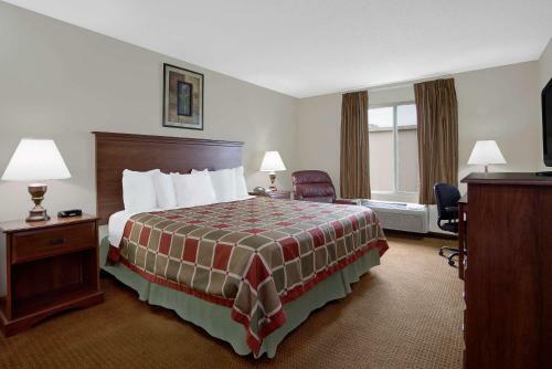 Hotel Days Inn By Wyndham Greensboro Nc