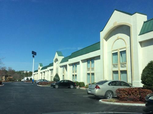 Hotel Baymont Inn & Suites - Greensboro
